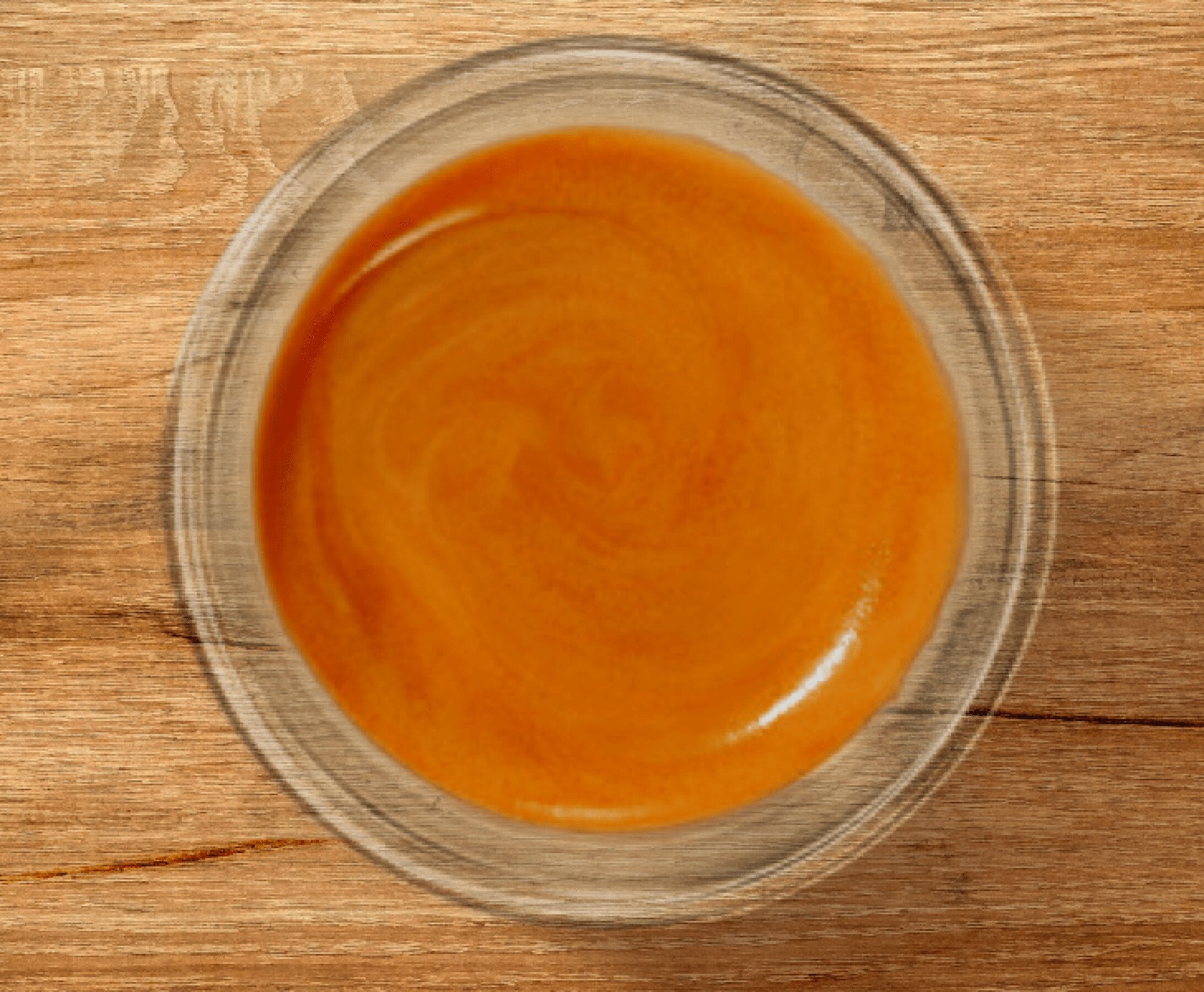 caf&eacute; com creme numa ch&aacute;vena