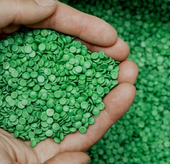 Processo de reciclagem de cápsulas de café de plástico